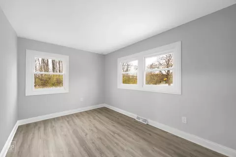 Bedroom - 760 E Louella St, Crete, IL 60417 photo 2 of 3