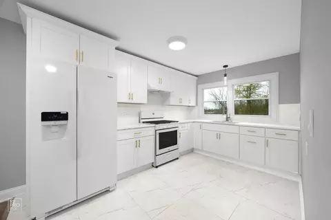 Kitchen - 760 E Louella St, Crete, IL 60417 photo 1 of 1