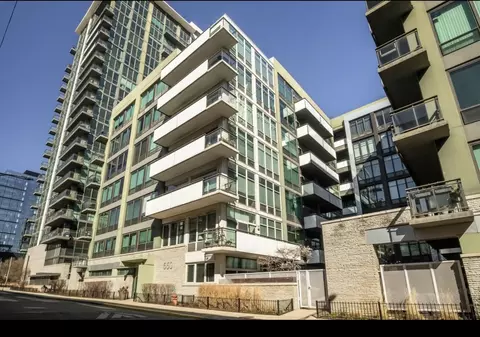 660 W Wayman St #403B, Chicago, IL 60661