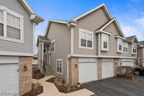 2315 Arquilla Dr #2315, Downers Grove, IL 60515