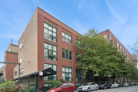 1737 N Paulina St #204, Chicago, IL 60622