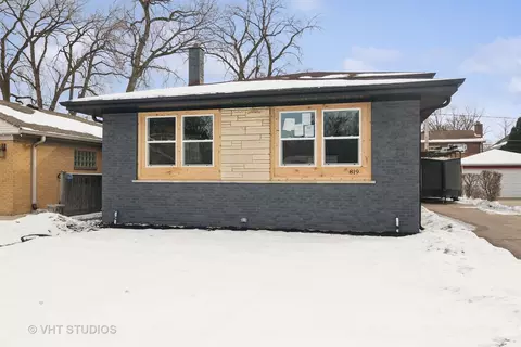 819 Sylviawood Ave, Park Ridge, IL 60068