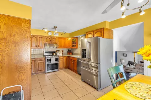 Kitchen - 540 E Belmont Ave, Addison, IL 60101 photo 1 of 3