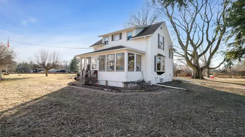 4738 Owen Center Rd, Rockford, IL 61101