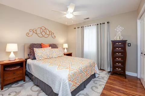 Bedroom - 555 Greenview Ln, Wheeling, IL 60090 photo 2 of 2