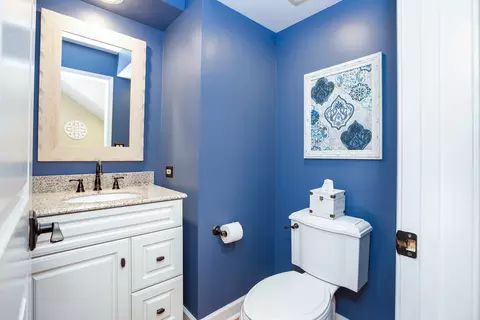 Bath - 555 Greenview Ln, Wheeling, IL 60090 photo 1 of 3
