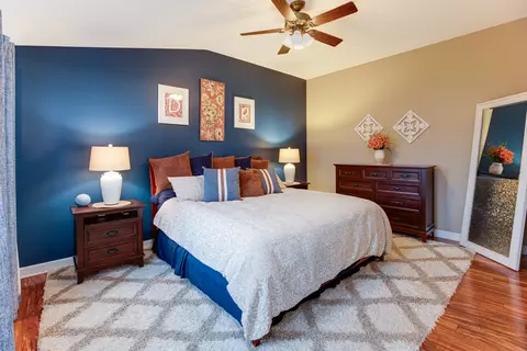 Bedroom - 555 Greenview Ln, Wheeling, IL 60090 photo 1 of 2