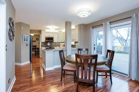 Dining - 555 Greenview Ln, Wheeling, IL 60090 photo 2 of 2