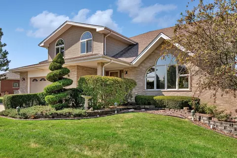 1366 Overton Dr, Lemont, IL 60439