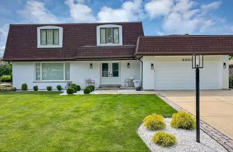 8002 Sawyer Rd, Darien, IL 60561