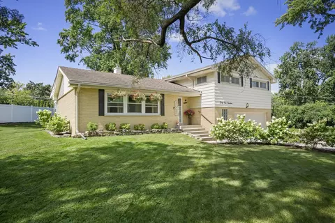 4114 Downers Dr, Downers Grove, IL 60515