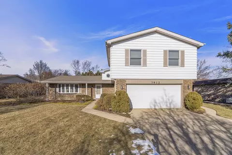 3912 Lizette Ln, Glenview, IL 60026