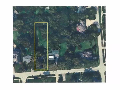 6526 S Ridge Rd, Willowbrook, IL 60527