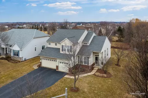 2817 Bauer Rd, North Aurora, IL 60542