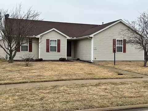 3000 Appletree Dr, Monticello, IL 61856