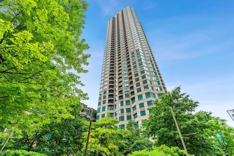 400 N La Salle Dr #2901, Chicago, IL 60654