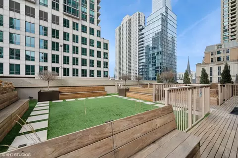 Exterior - 21 E Huron St #3002, Chicago, IL 60611 photo 4 of 7