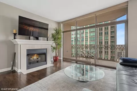 Living - 21 E Huron St #3002, Chicago, IL 60611 photo 4 of 6