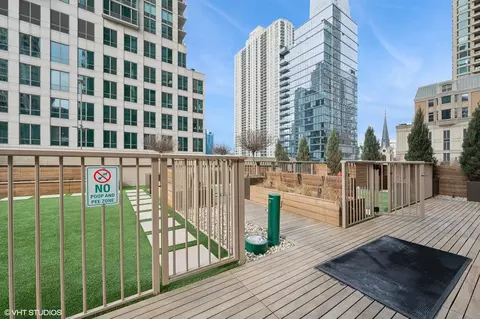 Exterior - 21 E Huron St #3002, Chicago, IL 60611 photo 3 of 7