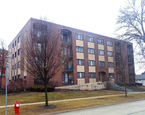 104 N Pine Ave #401, Arlington Heights, IL 60004