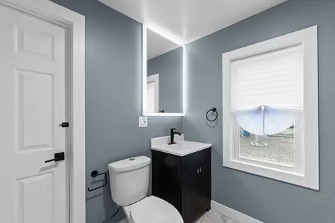 Bath - 4434 148th St, Midlothian, IL 60445 photo 1 of 2