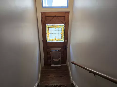 Entry Way - 116 W Locust St, Bloomington, IL 61701 photo 2 of 3