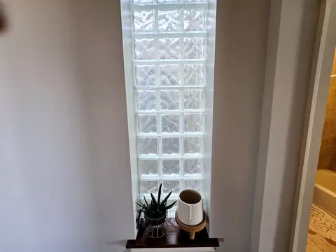 Entry Way - 116 W Locust St, Bloomington, IL 61701 photo 1 of 3