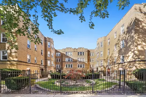 6312 N Richmond St #2A, Chicago, IL 60659