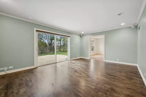 3844 Grace Ln, Glenview, IL 60025 photo 4