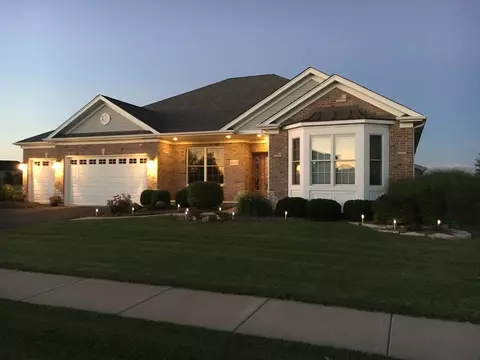 1455 Fairfield Dr, Elburn, IL 60119