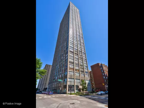 655 W Irving Park Rd #5403, Chicago, IL 60613