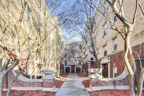 4847 N Harding Ave #3, Chicago, IL 60625