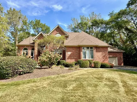 Exterior - 5 N723 Rochefort Ln, Wayne, IL 60184 photo 2 of 5