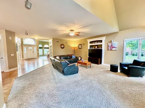 Living - 5 N723 Rochefort Ln, Wayne, IL 60184 photo 4 of 4