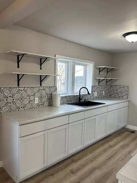 Kitchen - 35569 N Olive St, Ingleside, IL 60041 photo 2 of 4