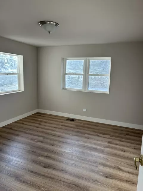 Bedroom - 35569 N Olive St, Ingleside, IL 60041 photo 2 of 3