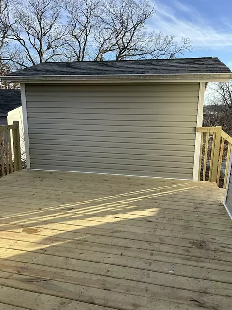 Exterior - 35569 N Olive St, Ingleside, IL 60041 photo 3 of 5