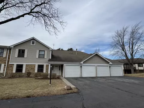 320 Woodbury Ct #C, Schaumburg, IL 60193