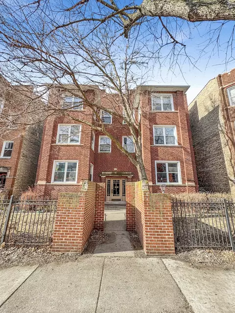 4948 N Troy St #2S, Chicago, IL 60625