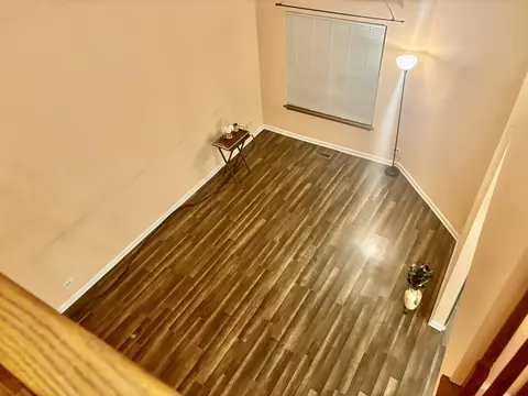 Living - 613 Sutton Ct, Wheeling, IL 60090 photo 3 of 5