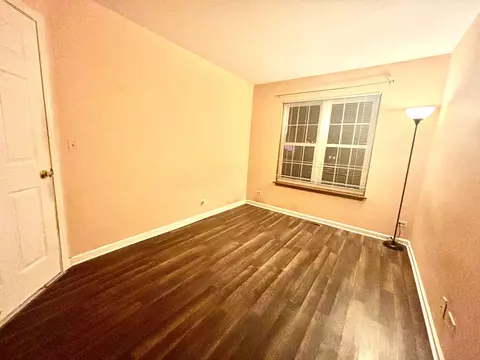 Bedroom - 613 Sutton Ct, Wheeling, IL 60090 photo 1 of 6