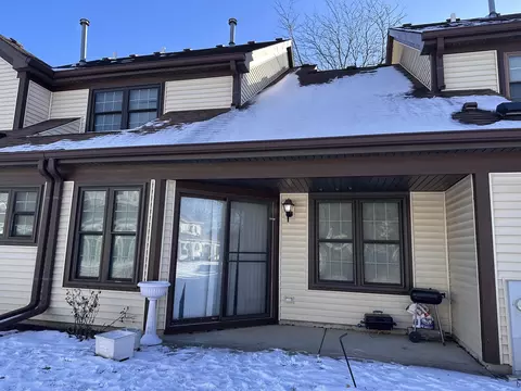 Exterior - 613 Sutton Ct, Wheeling, IL 60090 photo 7 of 8