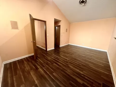 Bedroom - 613 Sutton Ct, Wheeling, IL 60090 photo 5 of 6