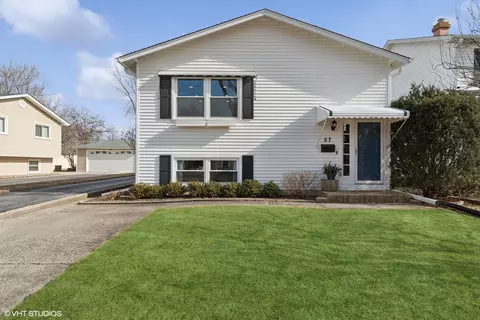 57 N Pershing Ave, Mundelein, IL 60060