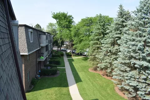 Other - 114 E Bailey Rd #L, Naperville, IL 60565 photo 3 of 4