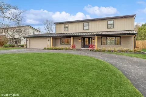 2097 Magnolia Ln, Highland Park, IL 60035