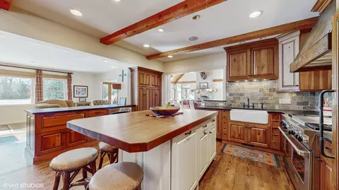 Kitchen - 650 Briar Ln, Northfield, IL 60093 photo 2 of 3