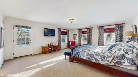 Bedroom - 650 Briar Ln, Northfield, IL 60093 photo 1 of 4