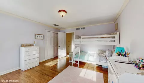 Bedroom - 650 Briar Ln, Northfield, IL 60093 photo 2 of 4