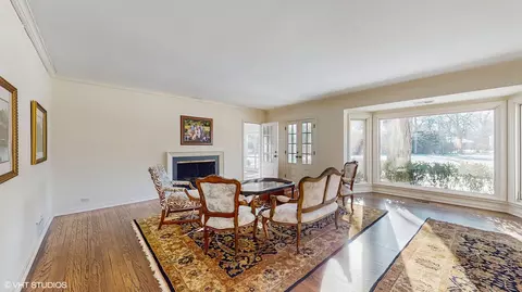 Living - 650 Briar Ln, Northfield, IL 60093 photo 3 of 3